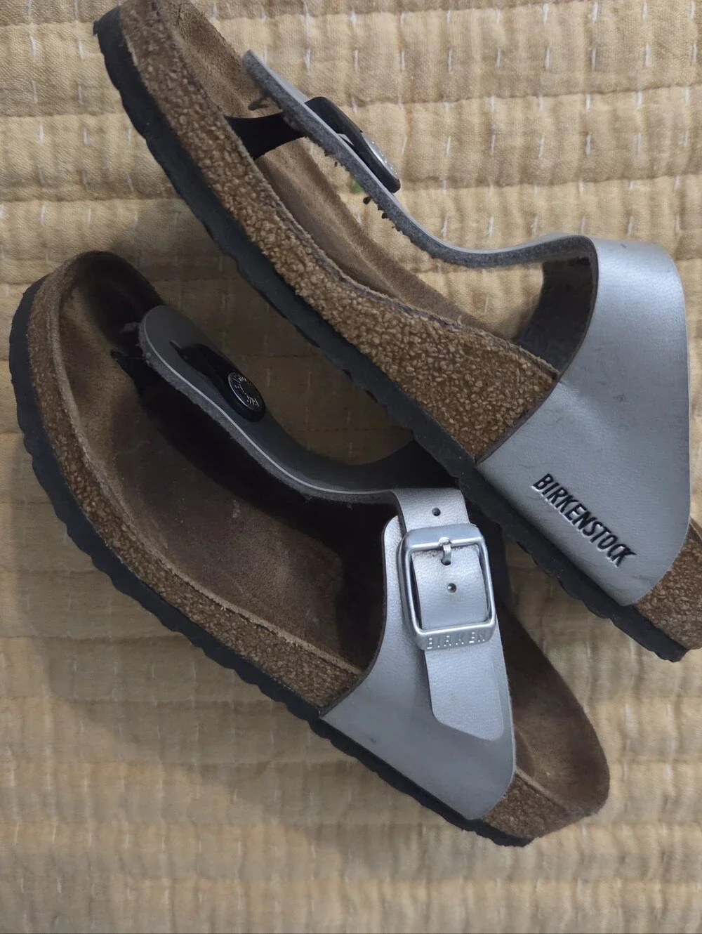 Birkenstock silver thong